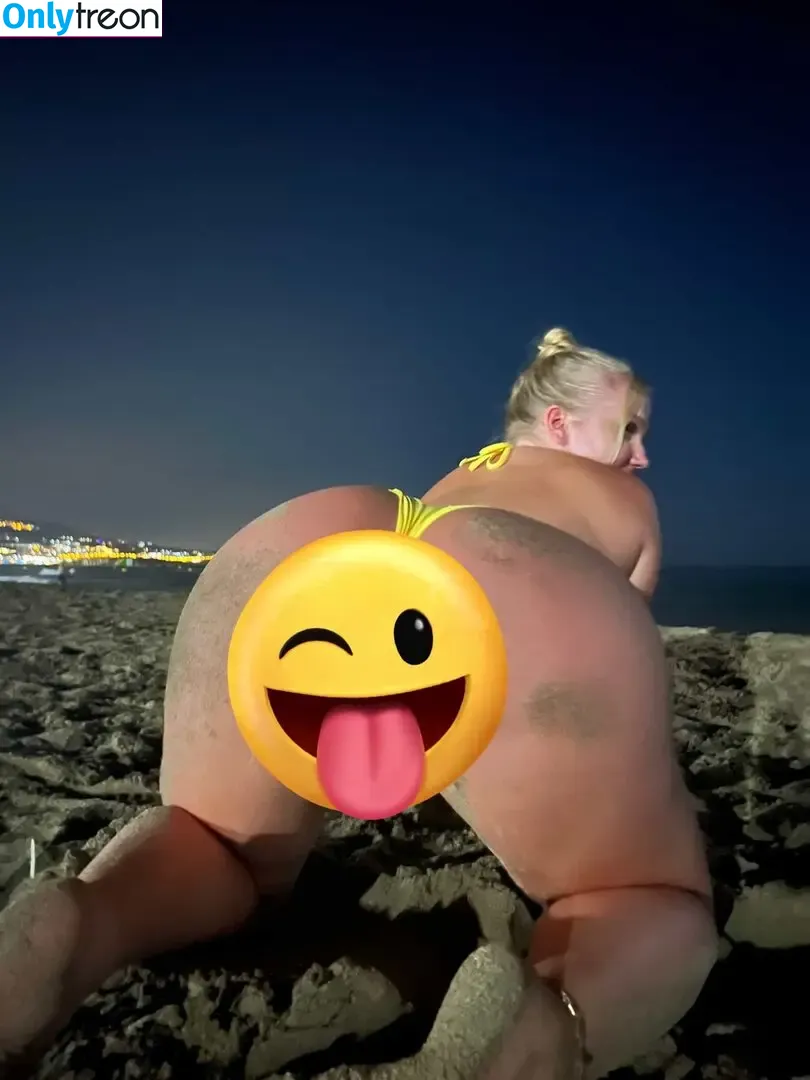 ellailonaaa nude photo #0014 (ellailonaaaa)