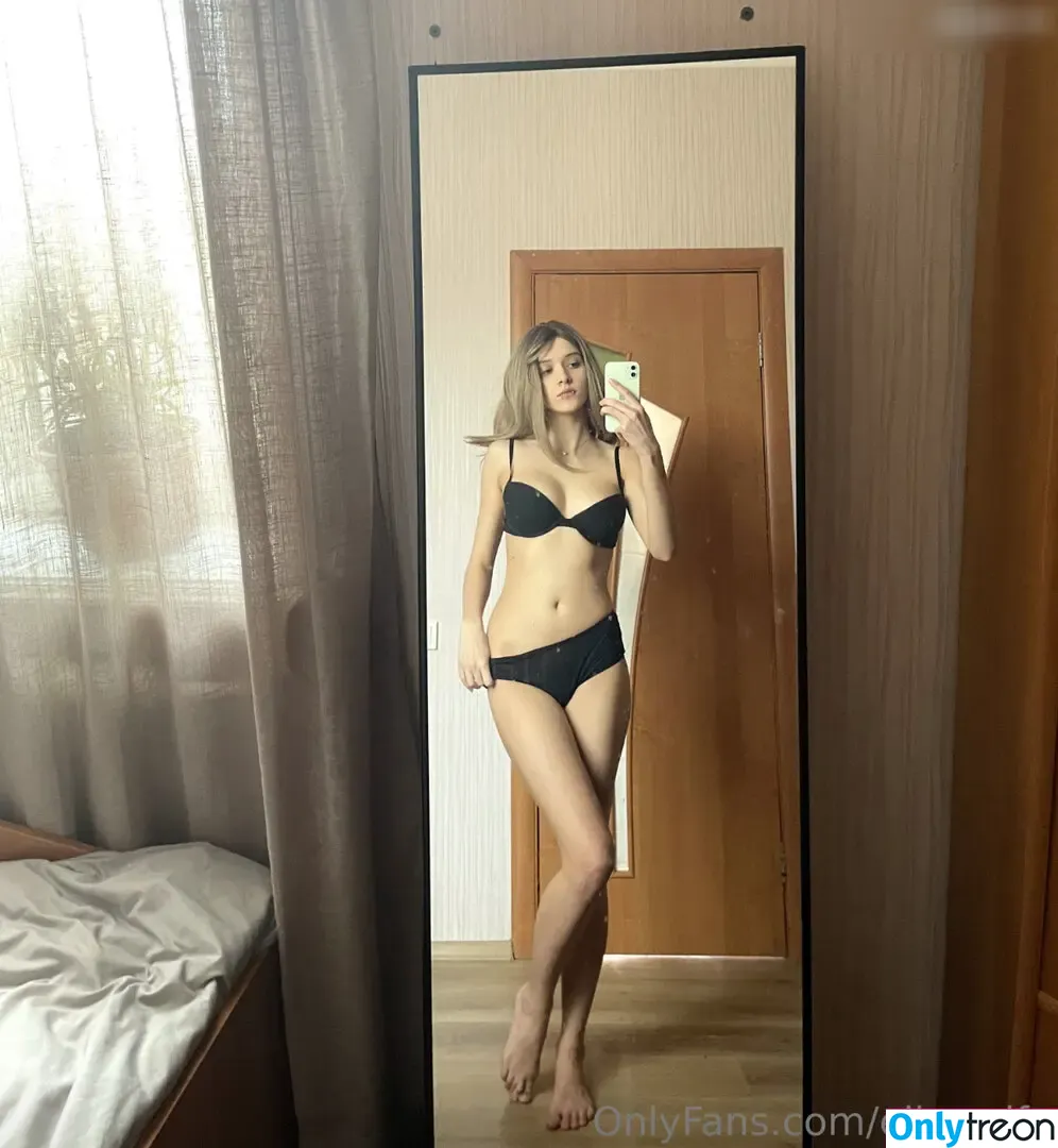 Ellawaifu nude photo #0004 (Ellawaifu)