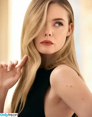 Elle Fanning / ellefanning nude photo #2872