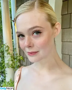 Elle Fanning / ellefanning nude photo #2878