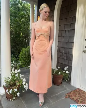 Elle Fanning / ellefanning nude photo #2879