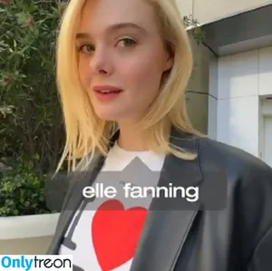 Elle Fanning / ellefanning nude photo #2891