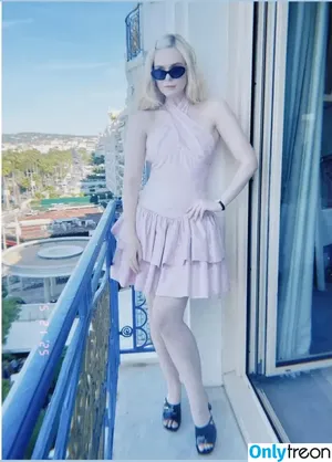 Elle Fanning / ellefanning nude photo #2892