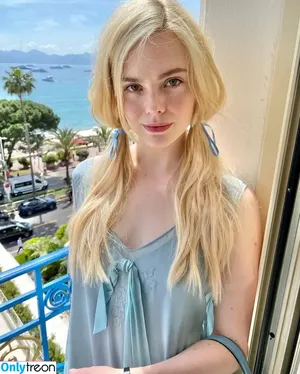 Elle Fanning / ellefanning nude photo #2908
