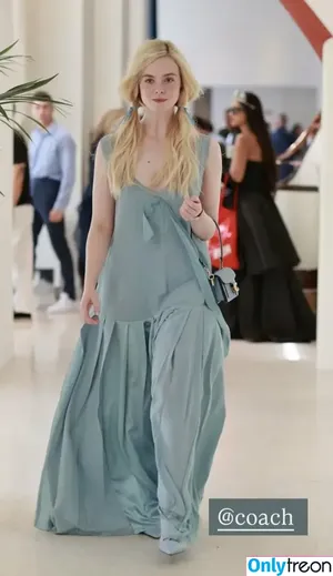 Elle Fanning / ellefanning nude photo #2913