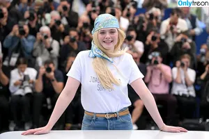 Elle Fanning / ellefanning nude photo #2921