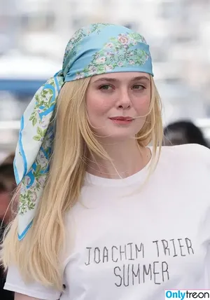 Elle Fanning / ellefanning nude photo #2934