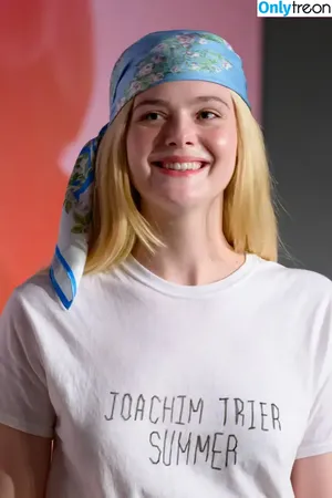 Elle Fanning / ellefanning nude photo #2955