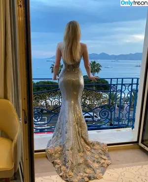 Elle Fanning / ellefanning nude photo #2958