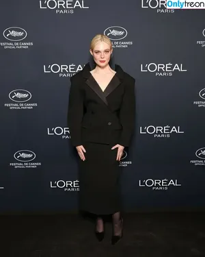 Elle Fanning / ellefanning nude photo #2965