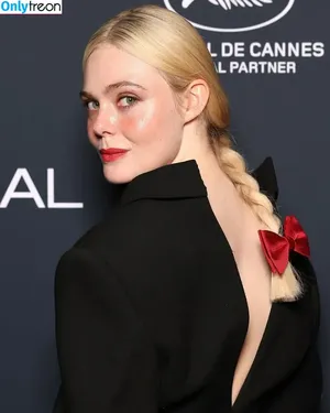 Elle Fanning / ellefanning nude photo #2966