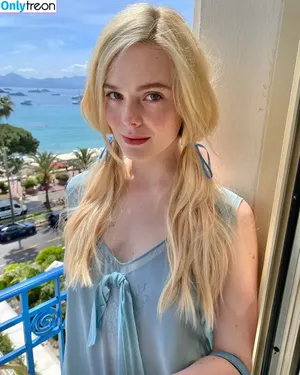 Elle Fanning / ellefanning nude photo #2974