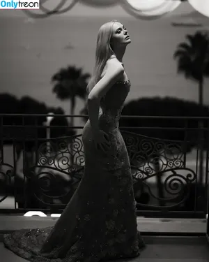 Elle Fanning / ellefanning nude photo #2987