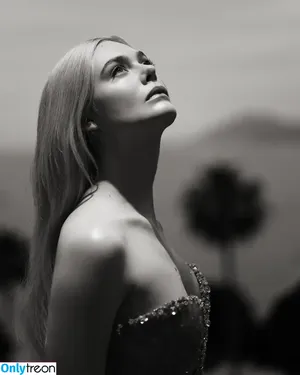 Elle Fanning / ellefanning nude photo #2988