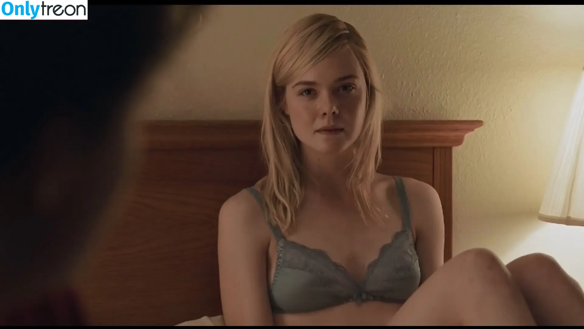 Elle Fanning nude photo #2853 (ellefanning)