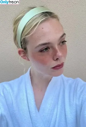 Elle Fanning / ellefanning nude photo #3004
