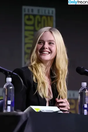 Elle Fanning / ellefanning nude photo #3011