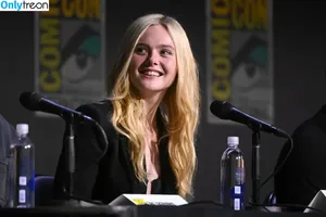 Elle Fanning / ellefanning nude photo #3015