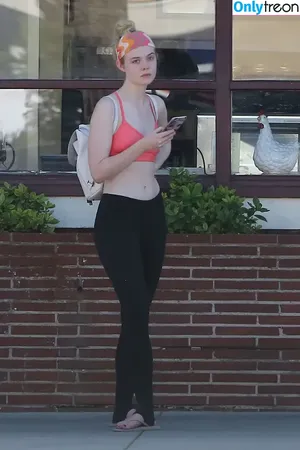 Elle Fanning / ellefanning nude photo #3108