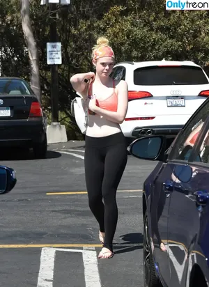 Elle Fanning / ellefanning nude photo #3110
