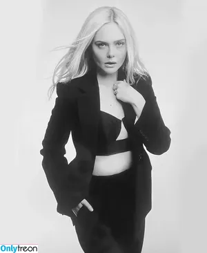 Elle Fanning / ellefanning nude photo #3135