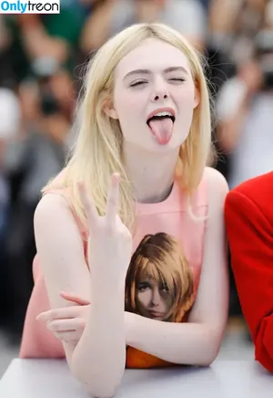 Elle Fanning / ellefanning nude photo #3136
