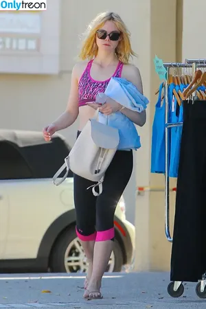 Elle Fanning / ellefanning nude photo #3152