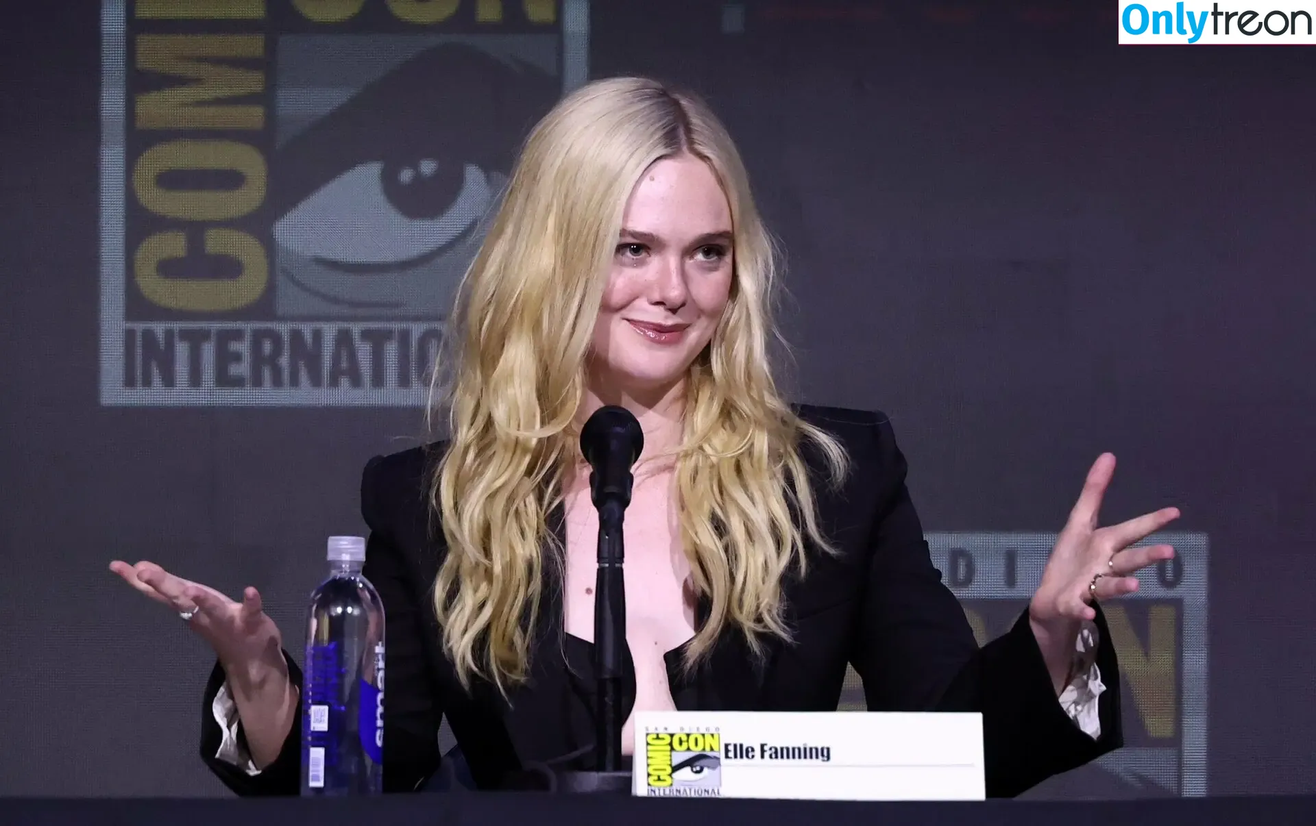 Elle Fanning nude photo #3019 (ellefanning)