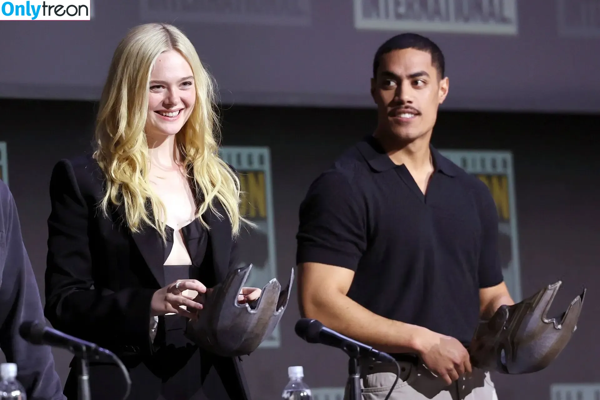 Elle Fanning nude photo #3040 (ellefanning)
