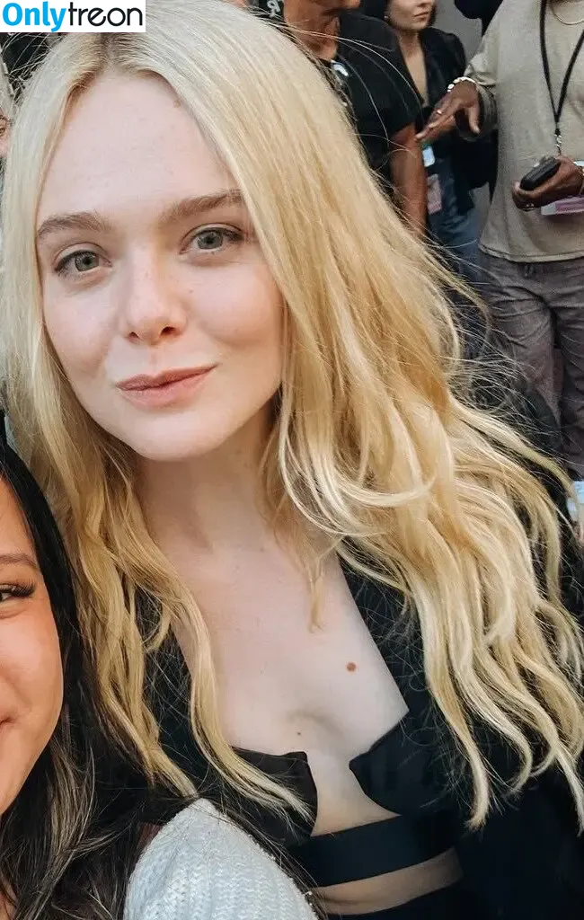 Elle Fanning nude photo #3128 (ellefanning)