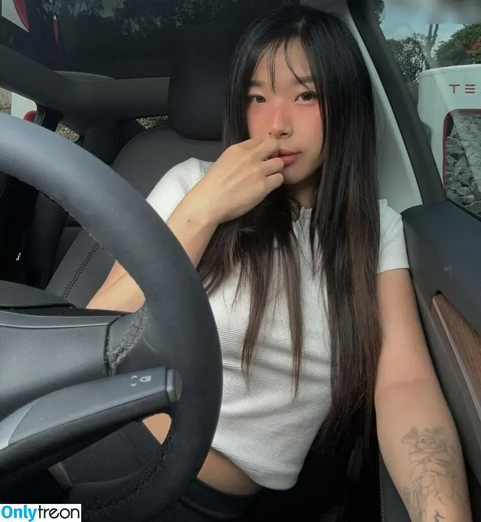 Elle Lee nude photo #0029 (daintybabyelle / elleleeofficial)