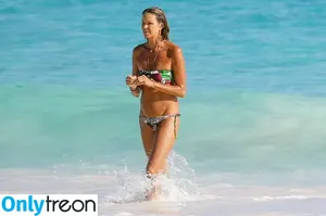 Elle Macpherson / ElleMacpherson nude photo #0288