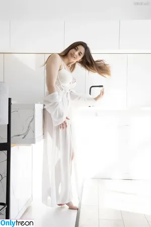 Elle Mira / Ella Mira / Maya_bee / ella_mira_leona nude photo #0241