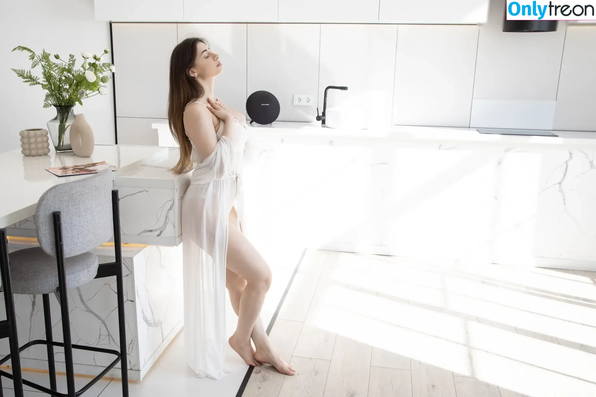 Elle Mira nude photo #0219 (Ella Mira / Maya_bee / ella_mira_leona)