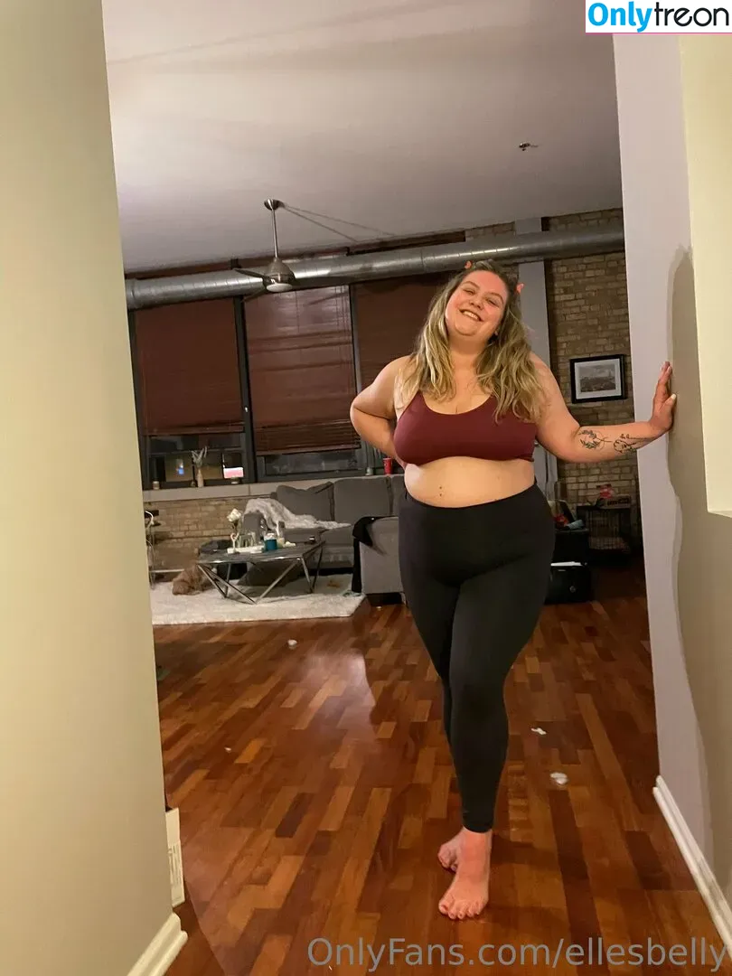 ellesbelly nude photo #0001 (ellesbelly)