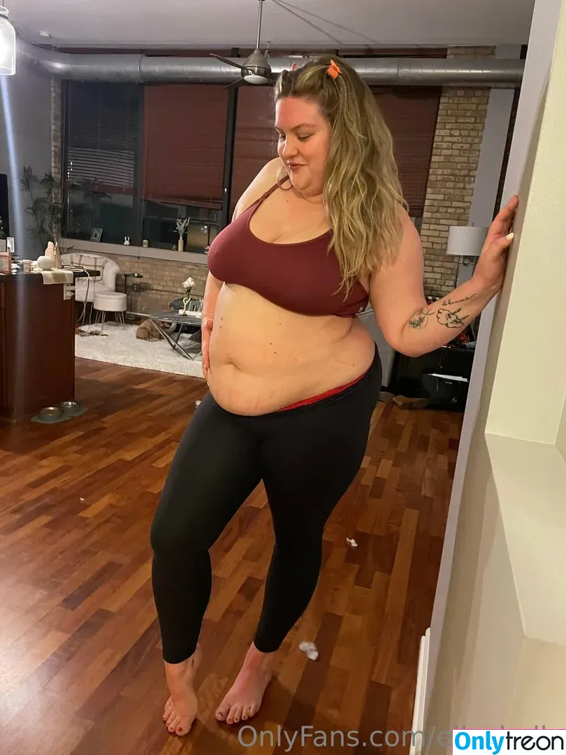 ellesbelly nude photo #0005 (ellesbelly)