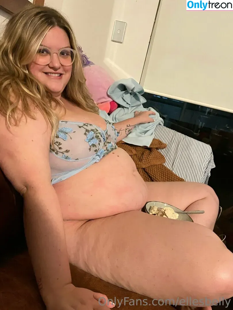 ellesbelly nude photo #0092 (ellesbelly)
