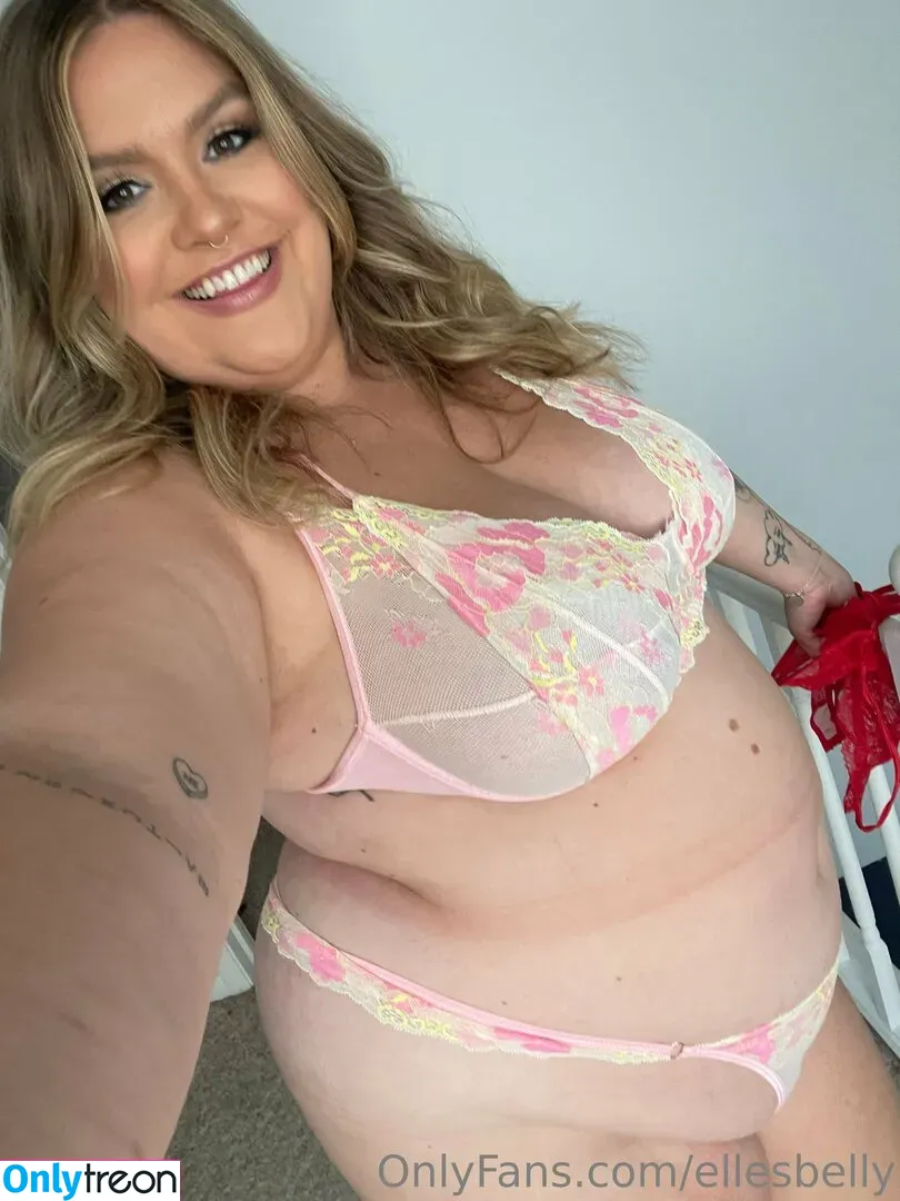 ellesbelly nude photo #0123 (ellesbelly)