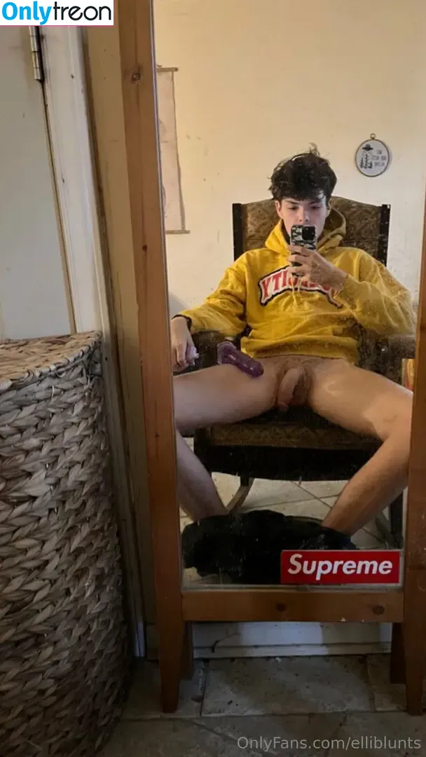 elliblunts nude photo #0007 (ellibluntz)