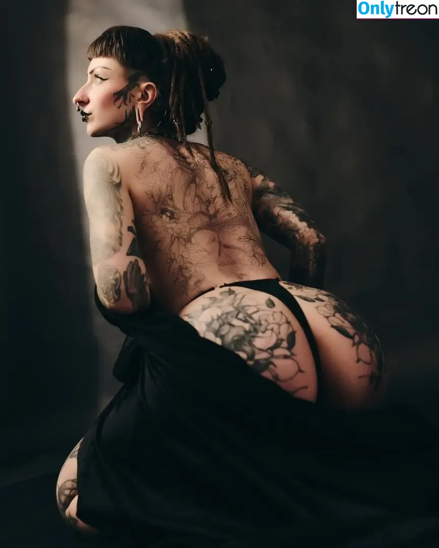 ElliDings666 nude photo #0070 (elli_dings666 / skyress_vip)