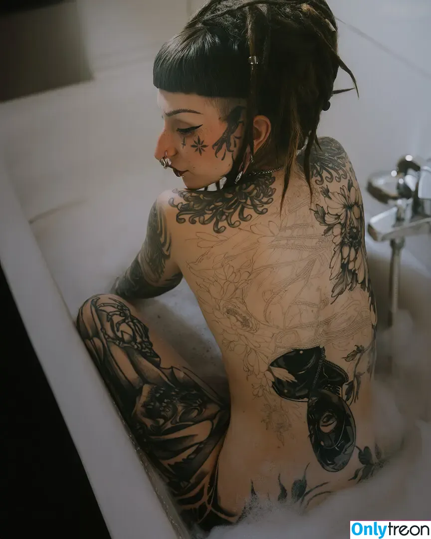 ElliDings666 nude photo #0102 (elli_dings666 / skyress_vip)