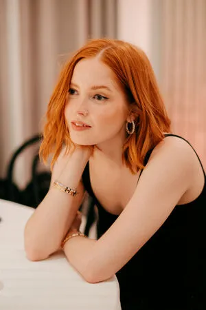 Ellie Bamber / elliebamber_ / honeybambs nude photo #0063