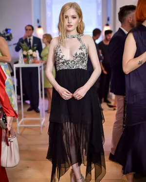 Ellie Bamber / elliebamber_ / honeybambs nude photo #0135