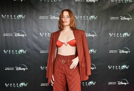 Ellie Bamber / elliebamber_ / honeybambs nude photo #0173