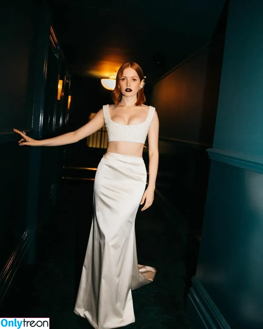 Ellie Bamber nude photo #0009 (elliebamber_ / honeybambs)