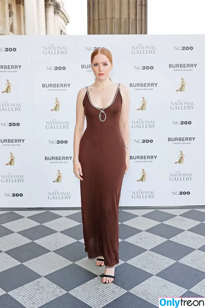 Ellie Bamber nude photo #0069 (elliebamber_ / honeybambs)