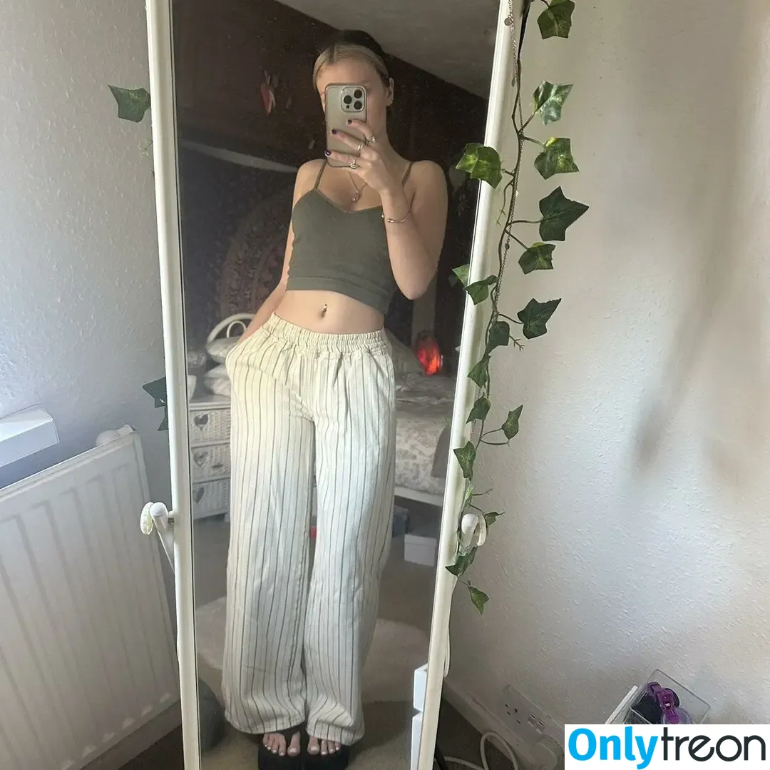 Ellie Done nude photo #0008 (elliedonex / sisbliss)