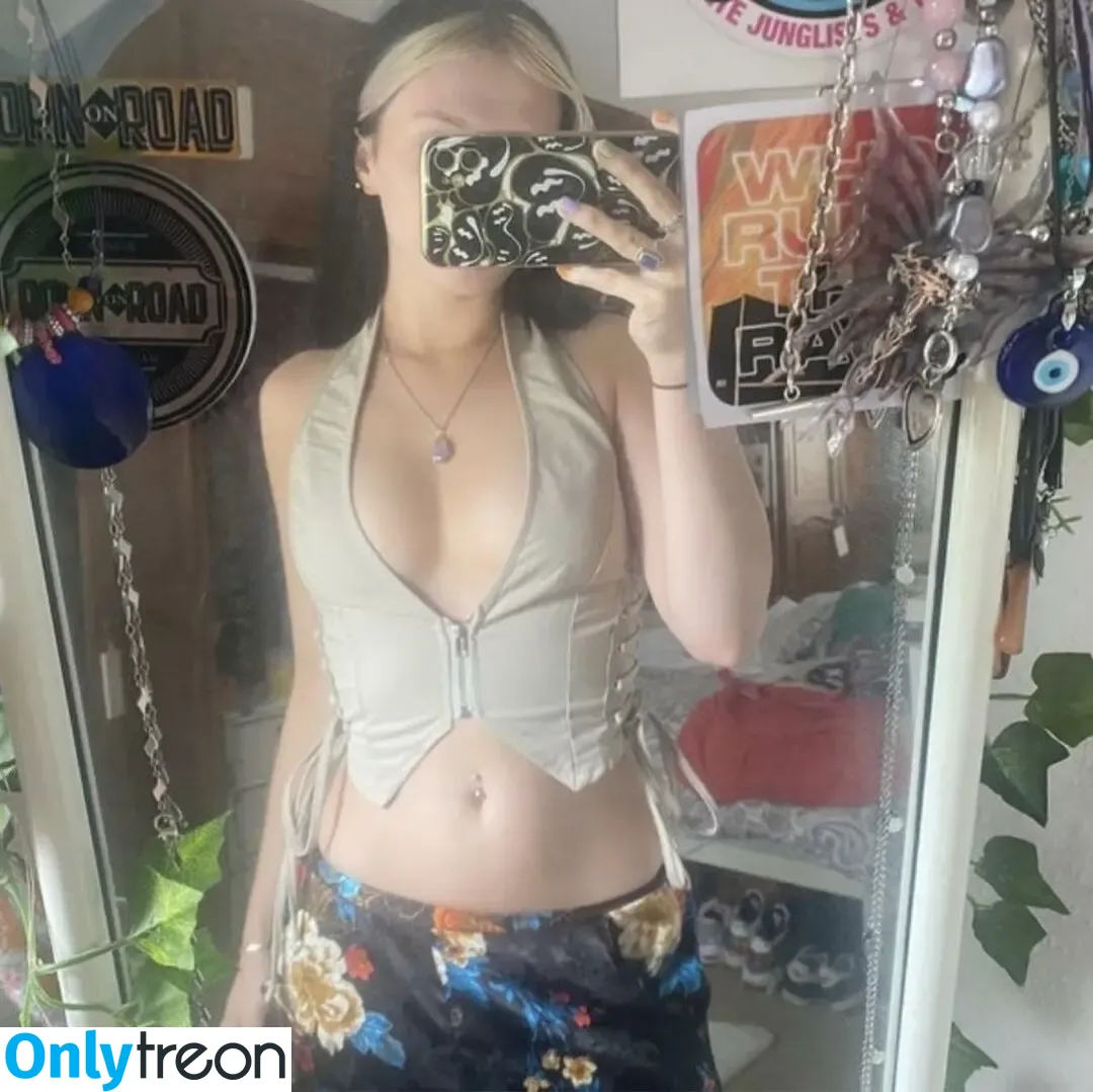 Ellie Done nude photo #0024 (elliedonex / sisbliss)