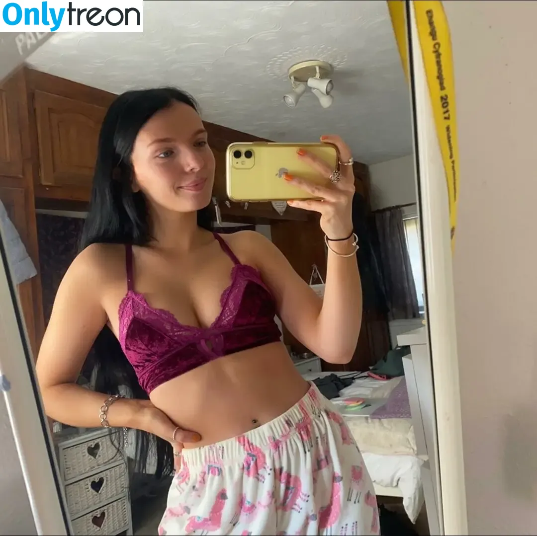 Ellie Done nude photo #0067 (elliedonex / sisbliss)