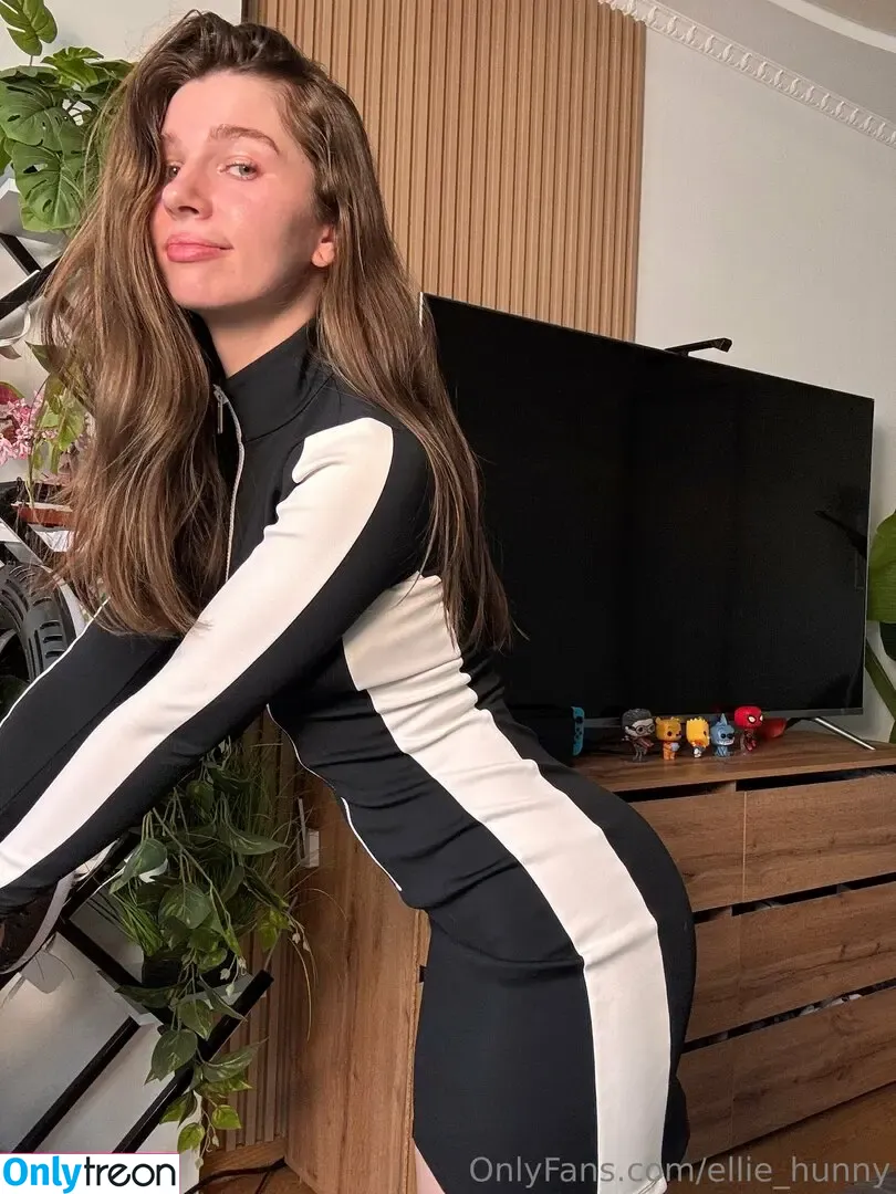 ellie_hunny nude photo #0113 (gamer_elliee)